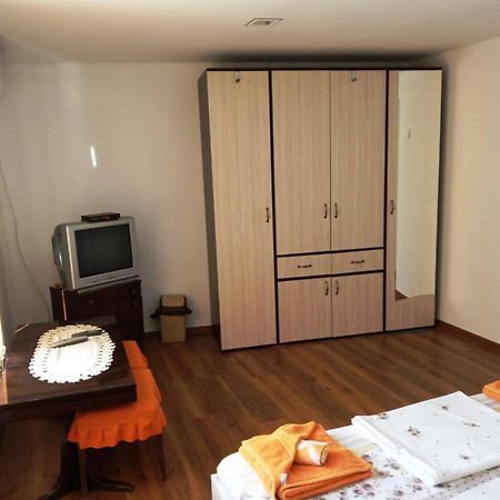 Divna Guest House Krushuna Dış mekan fotoğraf