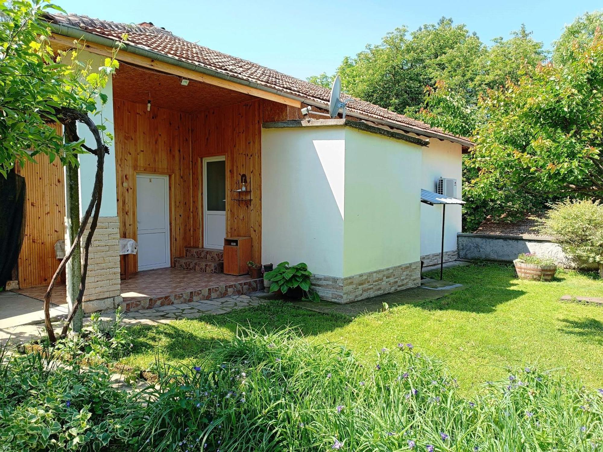 Divna Guest House Krushuna Dış mekan fotoğraf